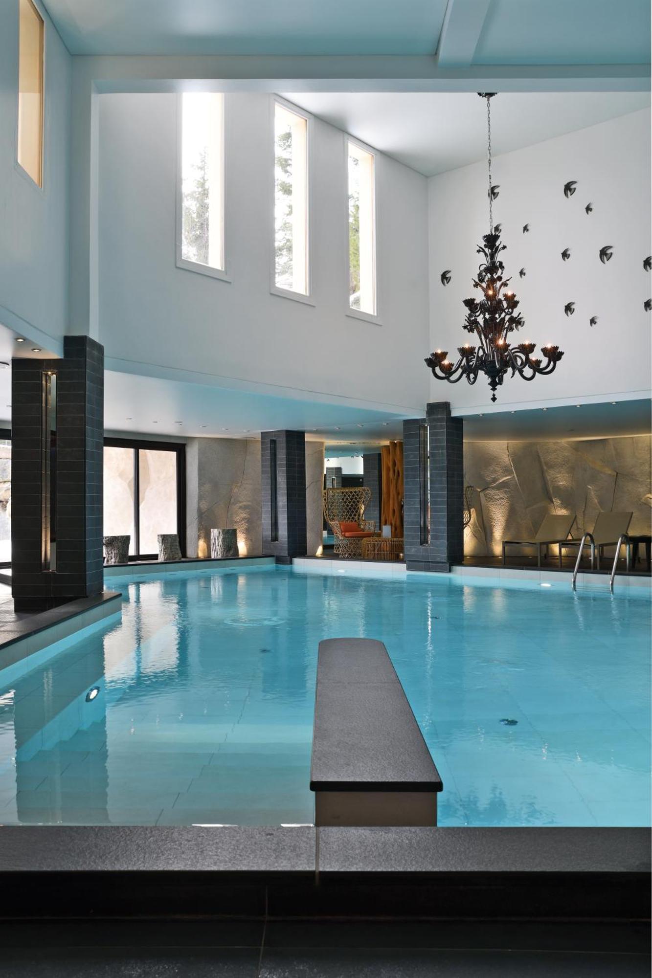 Le Strato Hotel Courchevel Exterior photo