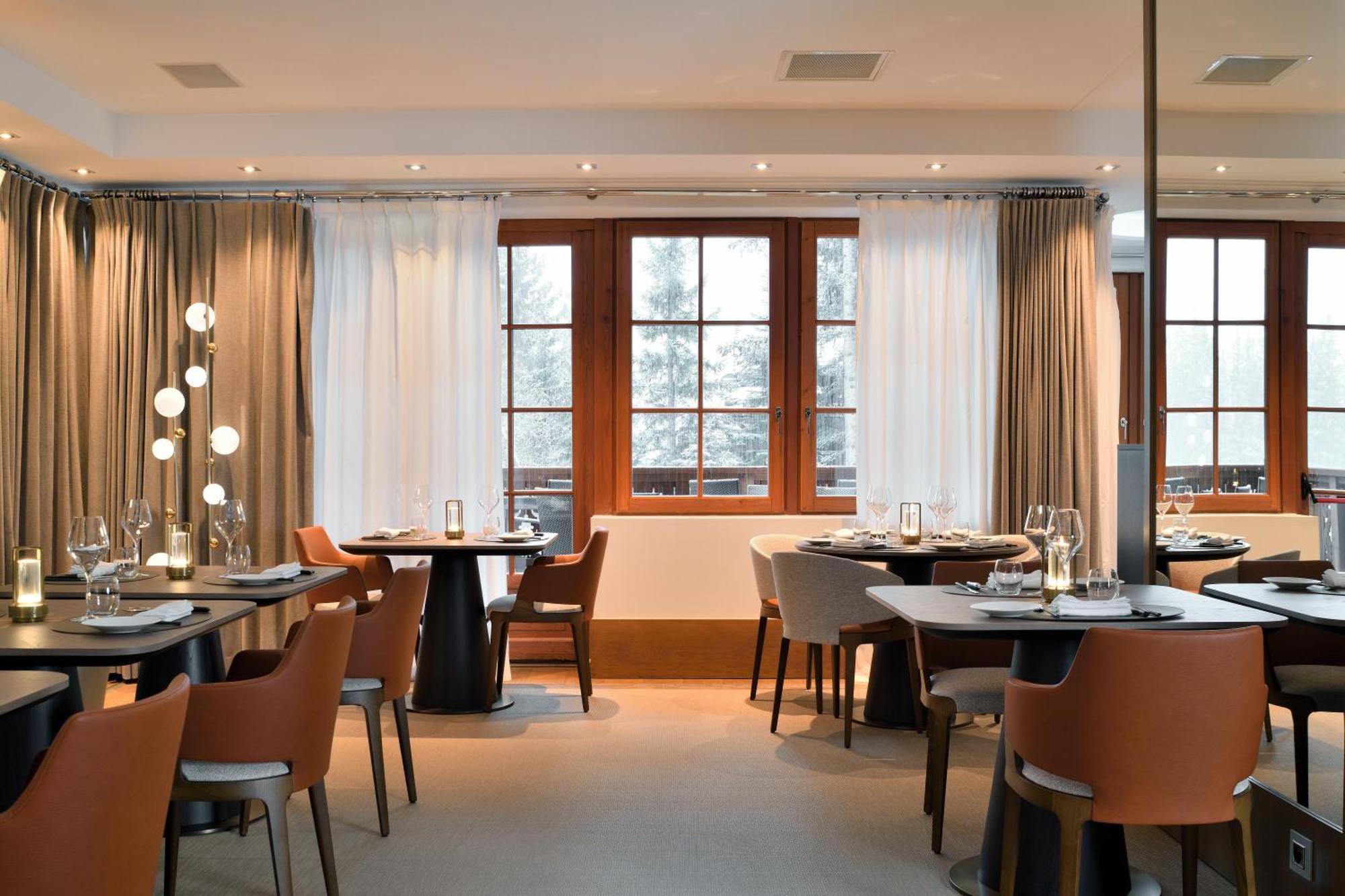 Le Strato Hotel Courchevel Exterior photo