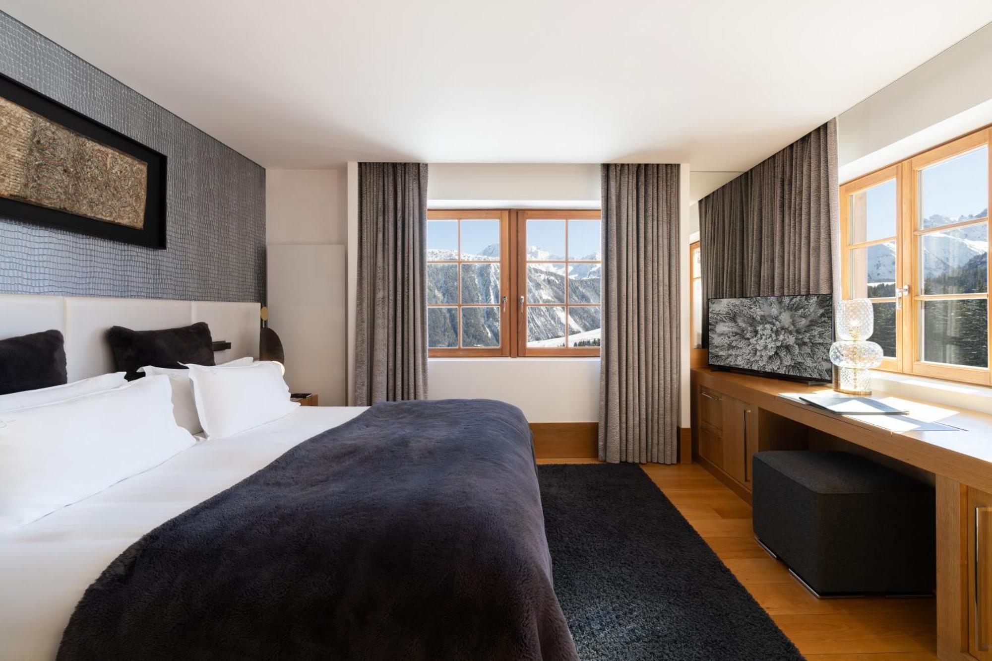 Le Strato Hotel Courchevel Exterior photo
